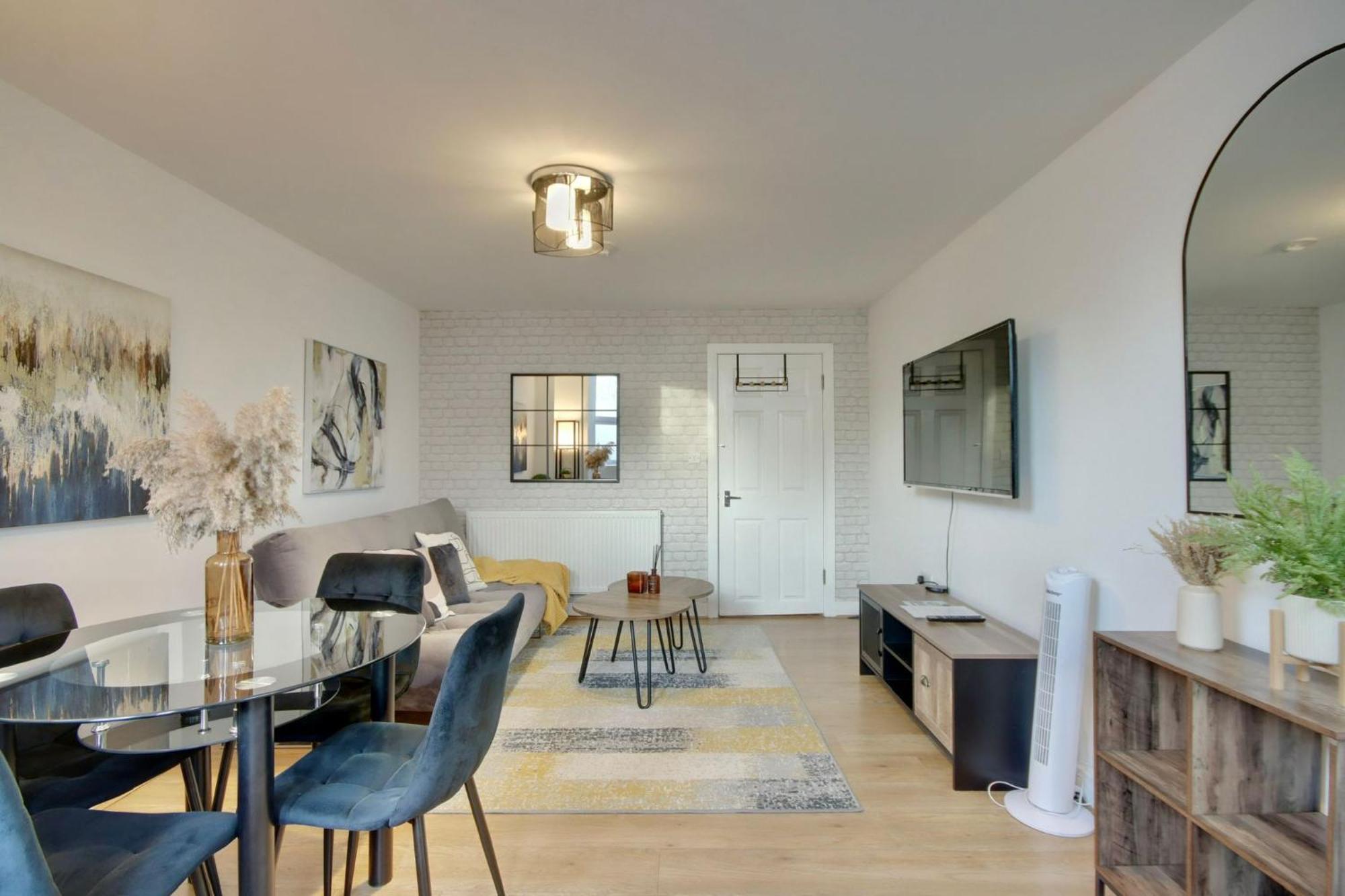 Southsea Getaway Apartment With Pool Table And Hot Tub Portsmouth Exterior photo